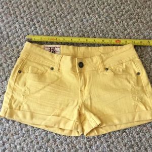 1st Kiss yellow jean shorts sz 7